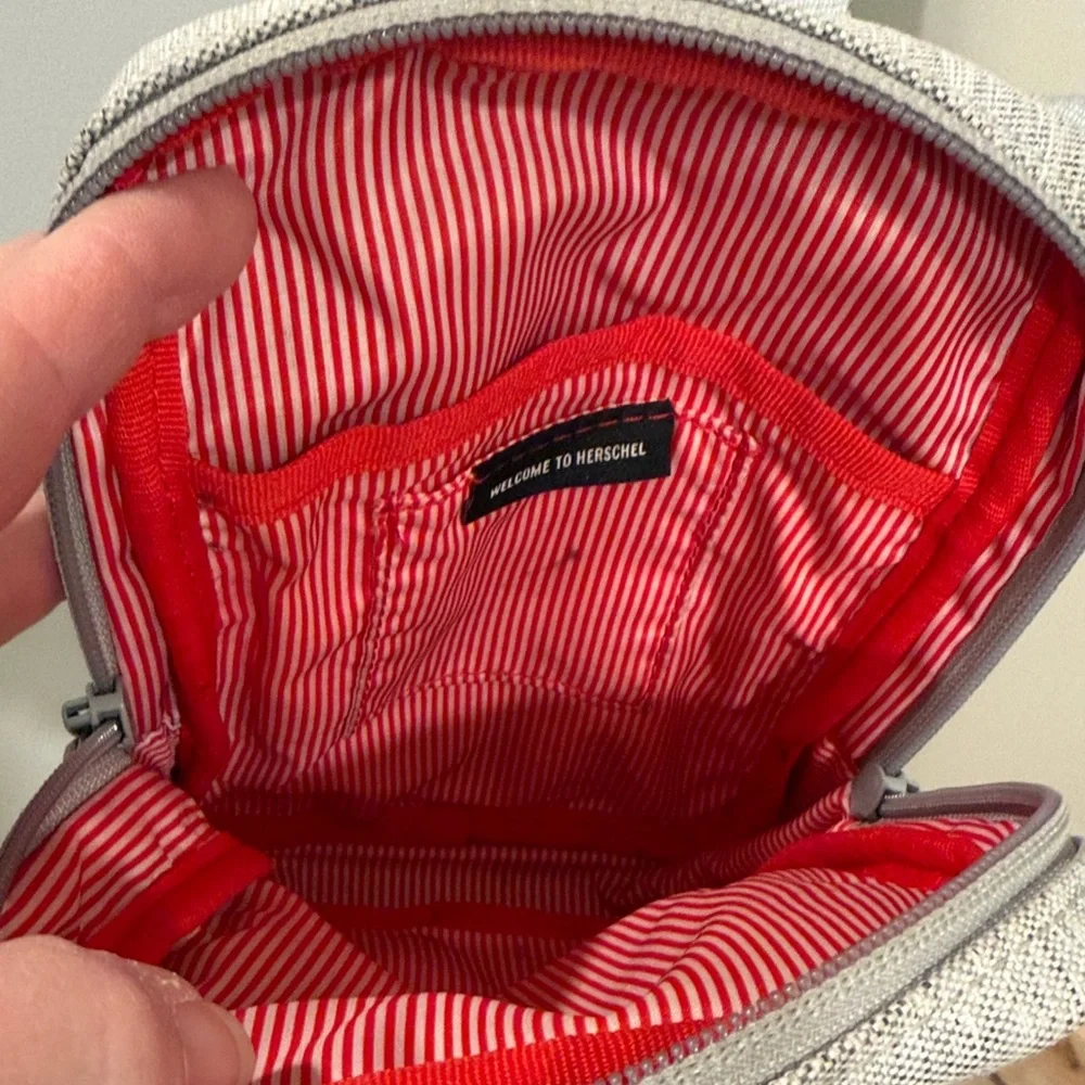 Herschel Supply Company Sinclair Crossbody - Picture 7 of 8